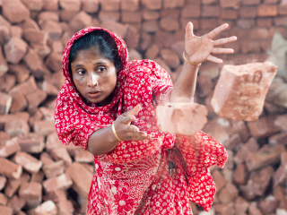 The art of the levitation - Bangladesh