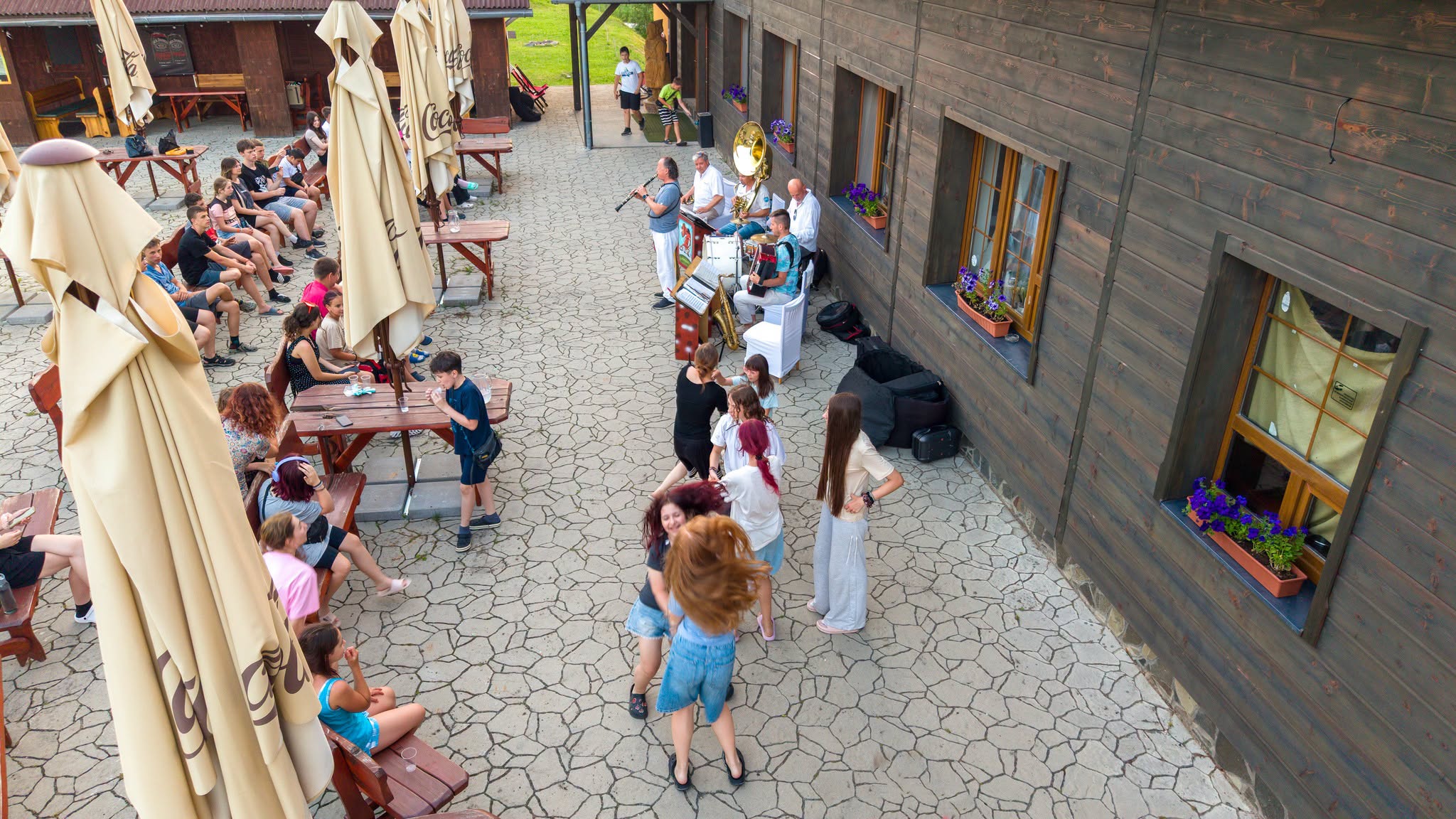 SLOVENSKO, UKRAJINA A VEČER PLNÝ HUDOBNEJ RADOSTI